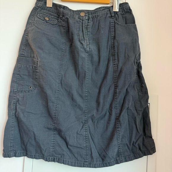 Charcoal Grey Women's cargo skirt - Picture 2 of 7